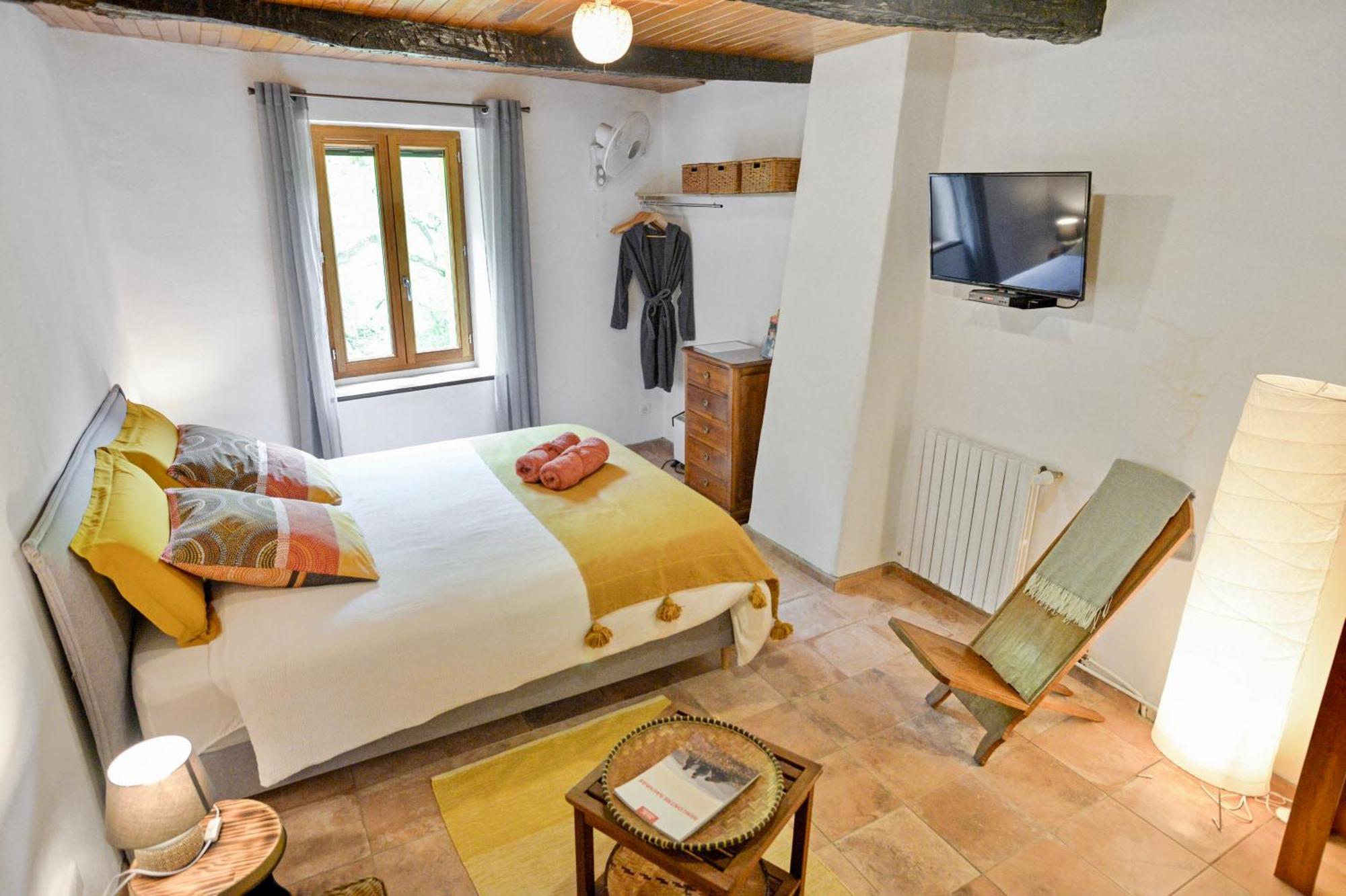 Mas De Boissiere - Chambres D'Hotes Avec Piscine Et Jacuzzi Cros  Екстериор снимка